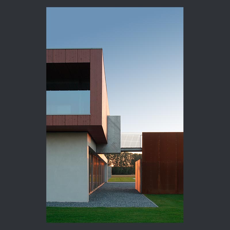Architektur-Aufnahme eines modernen mittelständischen Unternehmens