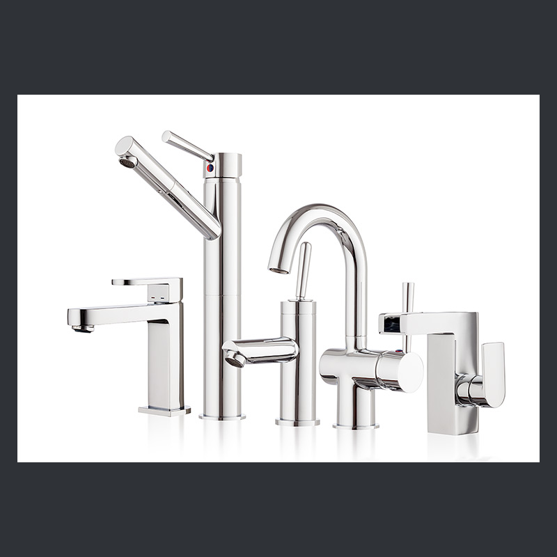 Verchromte Hans Grohe und Camargue-Armaturen fürs Bad